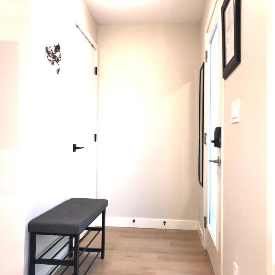 Brand New 2Br Condo With Outdoor Swimming Pool And Hot Tub Canmore Exteriör bild